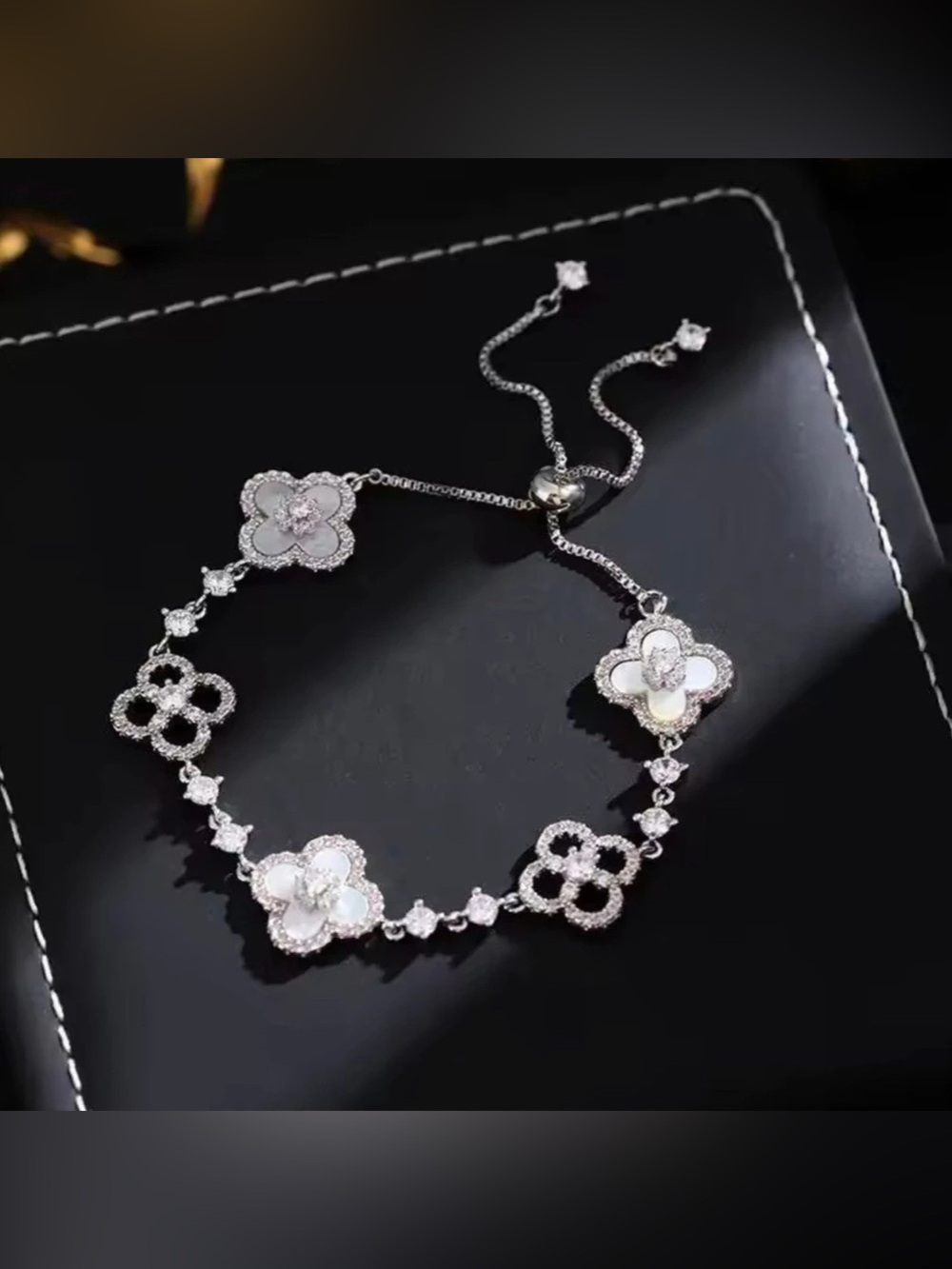 Floral bracelet silver and white